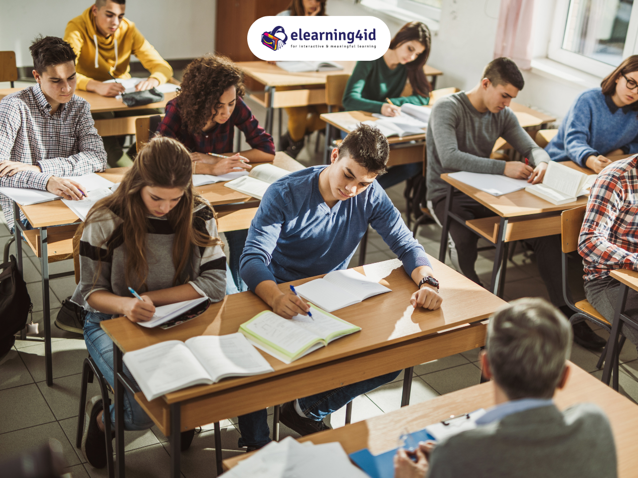 Komunikasi Efektif di Dunia Kerja